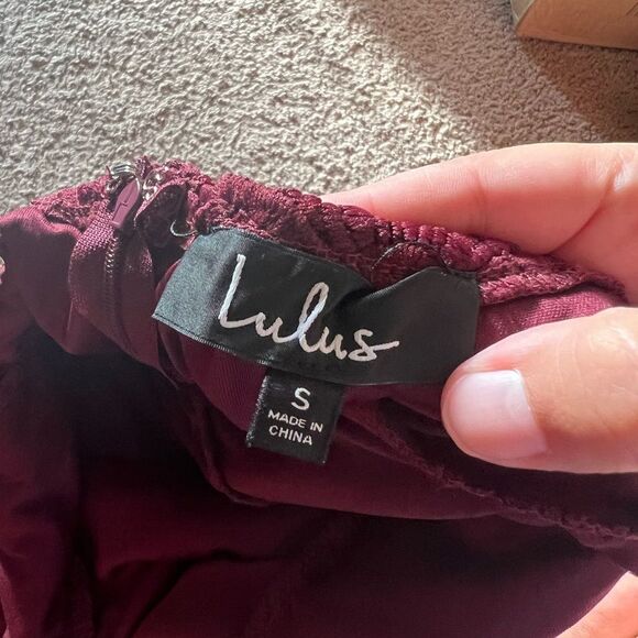 Lulus Romance language burgundy backless dress small - Picture 11 of 11